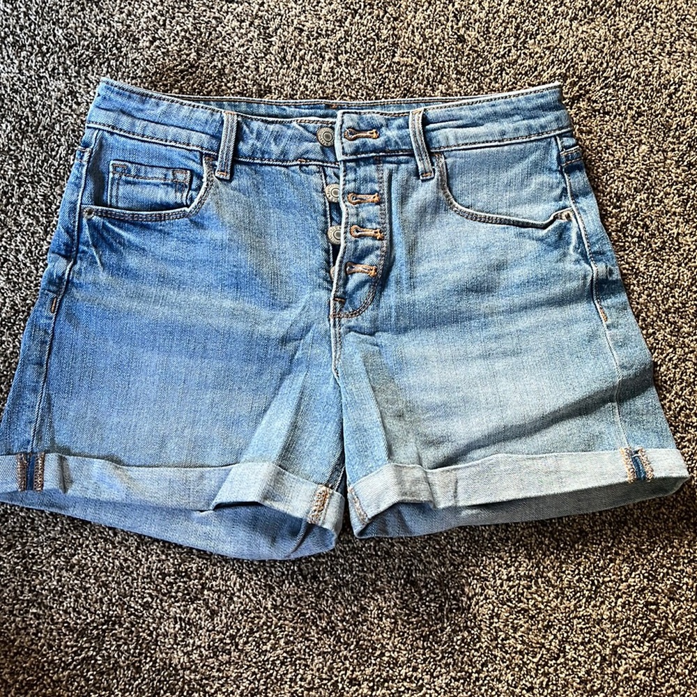 Old Navy High Rise Light Wash Denim Shorts